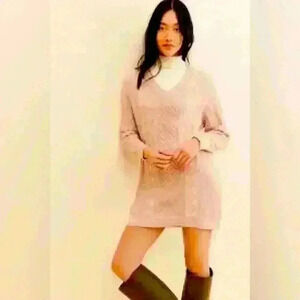 Back Beat Co. Fisherman Rose Gold
Metallic thread cotton Sweater Dress Size ML